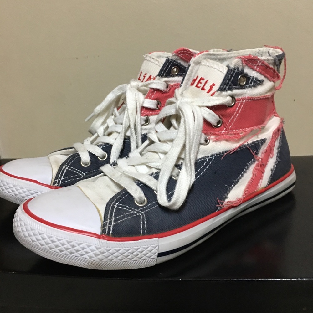Delia's Womens British Flag Sneakers